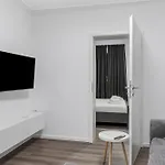 Meta Hotel 2*
